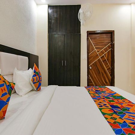 Fabhotel Palm Plaza Zirakpur エクステリア 写真