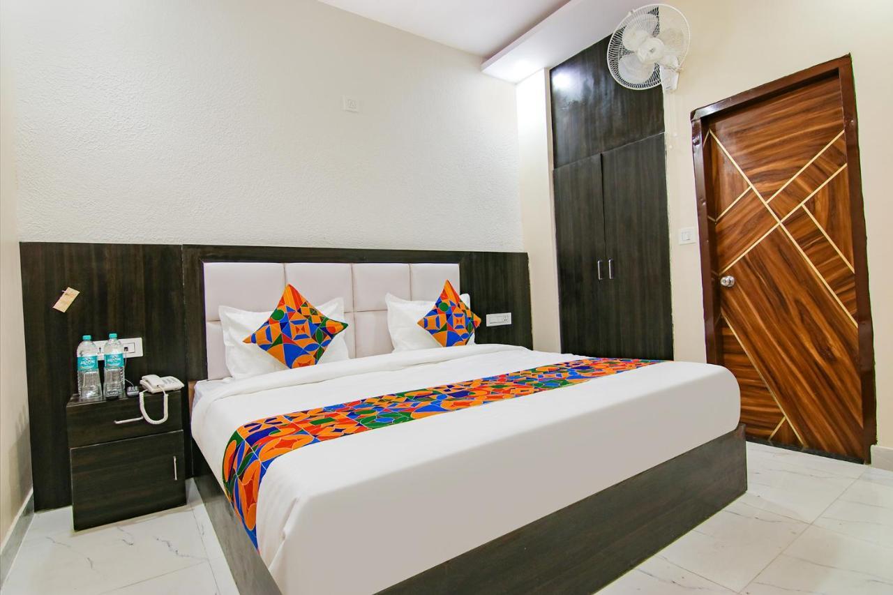 Fabhotel Palm Plaza Zirakpur エクステリア 写真