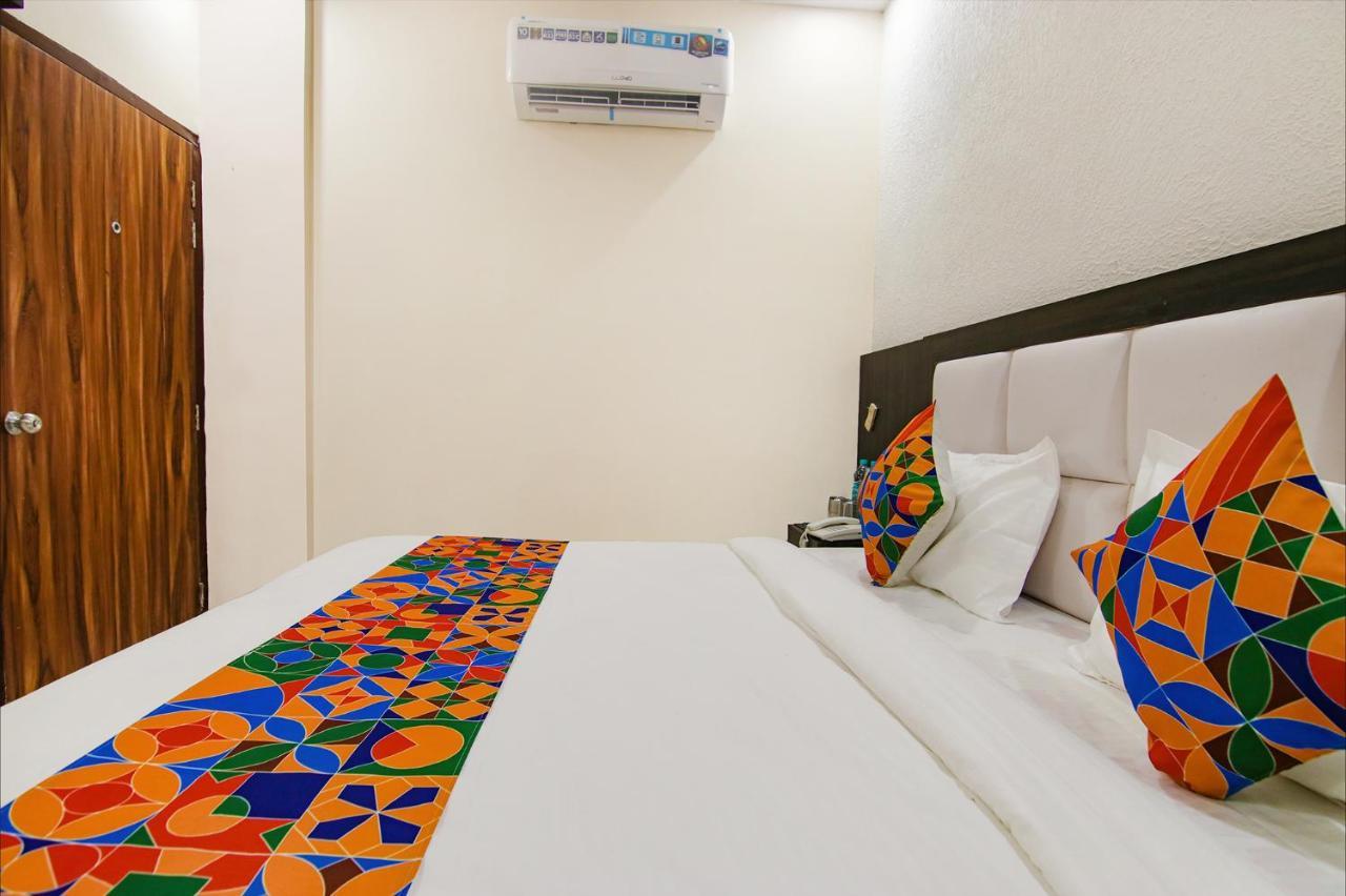 Fabhotel Palm Plaza Zirakpur エクステリア 写真