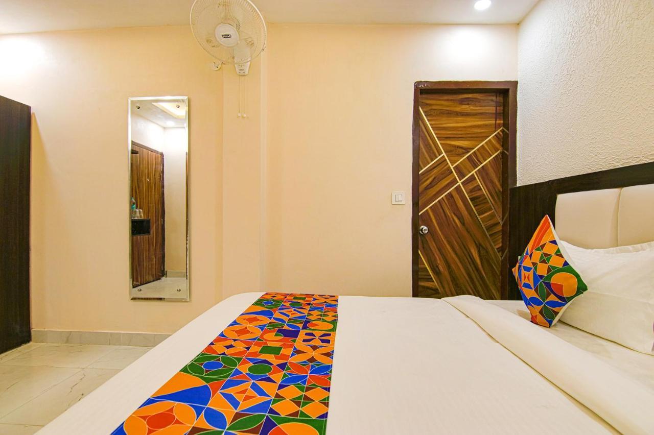 Fabhotel Palm Plaza Zirakpur エクステリア 写真