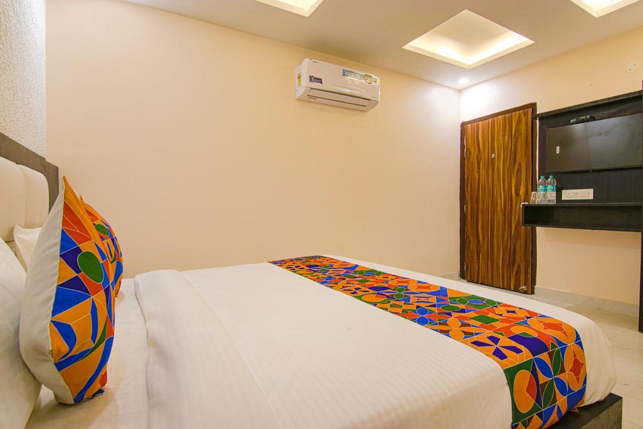 Fabhotel Palm Plaza Zirakpur エクステリア 写真