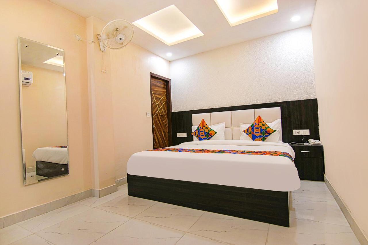 Fabhotel Palm Plaza Zirakpur エクステリア 写真
