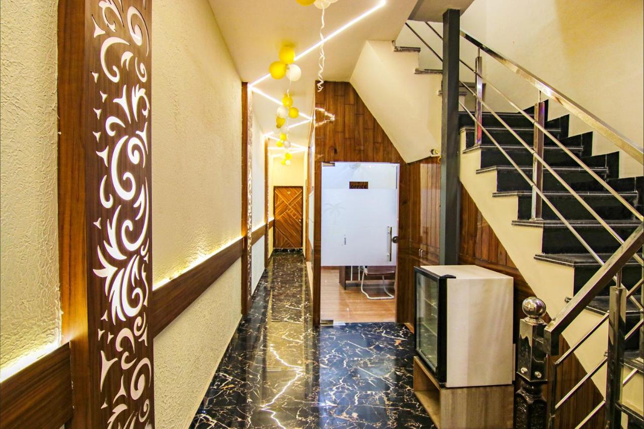 Fabhotel Palm Plaza Zirakpur エクステリア 写真