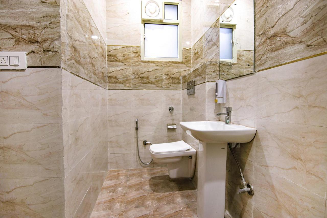 Fabhotel Palm Plaza Zirakpur エクステリア 写真